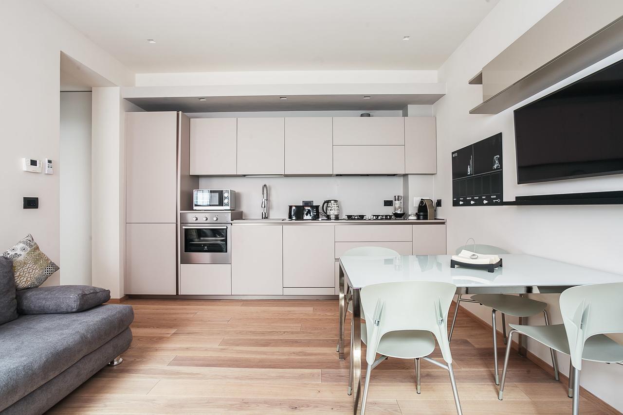 Residence Rizzoli-Suites Apartments Болонья Екстер'єр фото