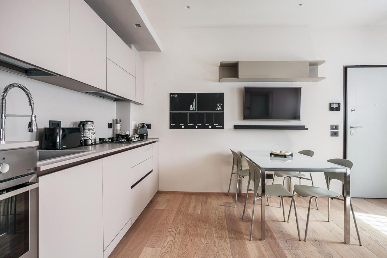 Residence Rizzoli-Suites Apartments Болонья Екстер'єр фото
