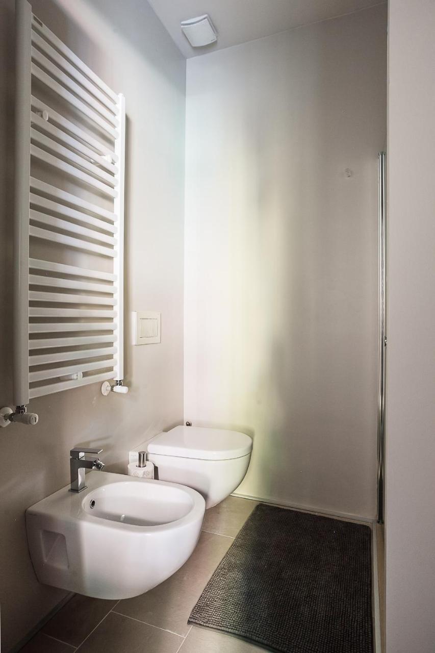 Residence Rizzoli-Suites Apartments Болонья Екстер'єр фото