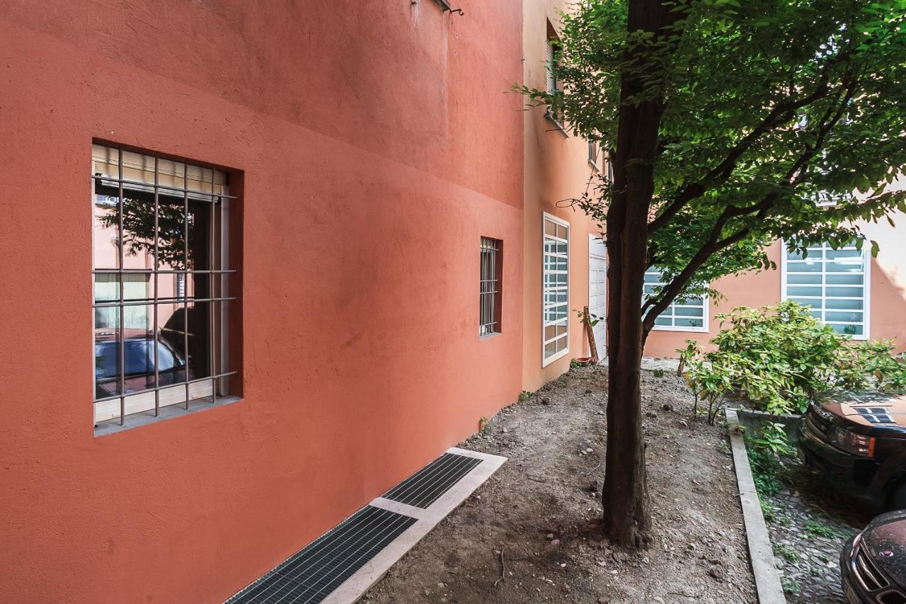 Residence Rizzoli-Suites Apartments Болонья Екстер'єр фото