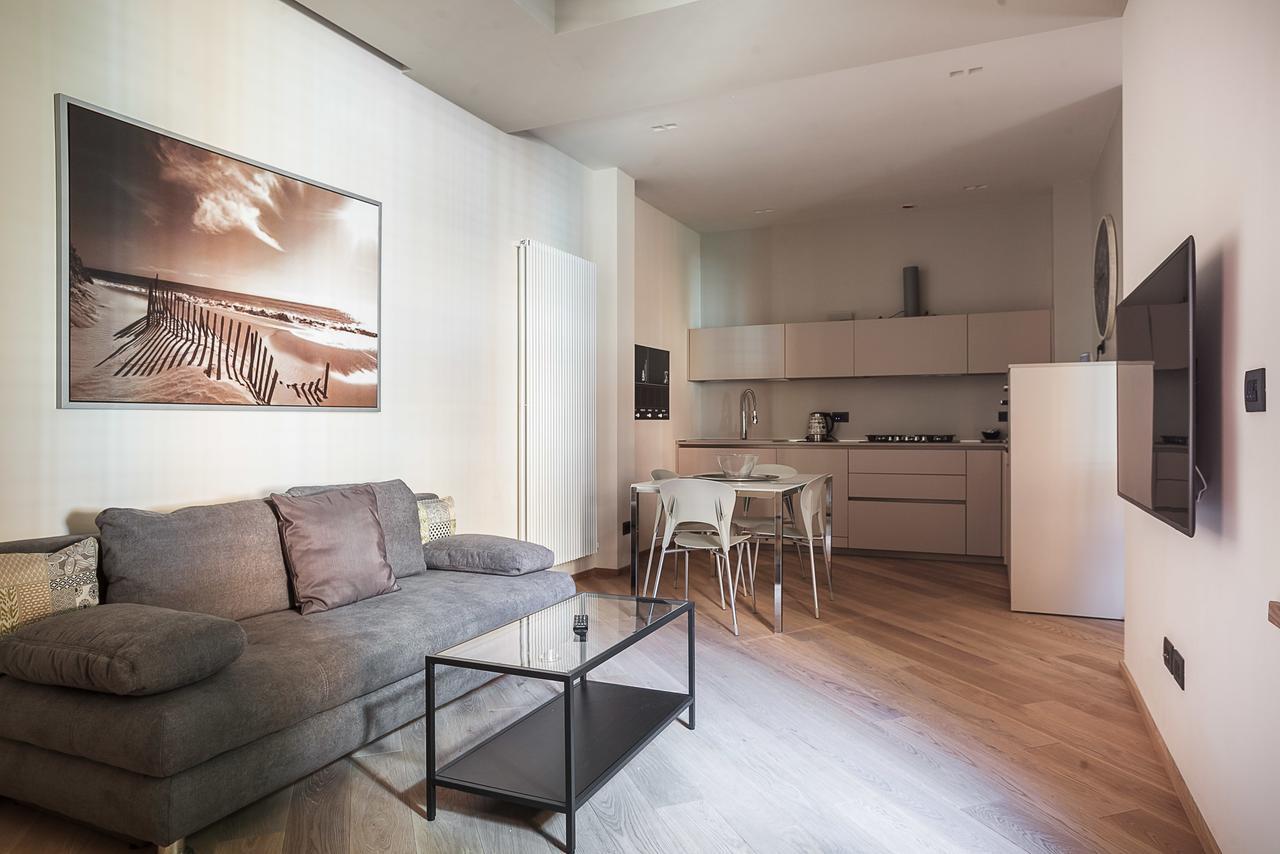 Residence Rizzoli-Suites Apartments Болонья Екстер'єр фото