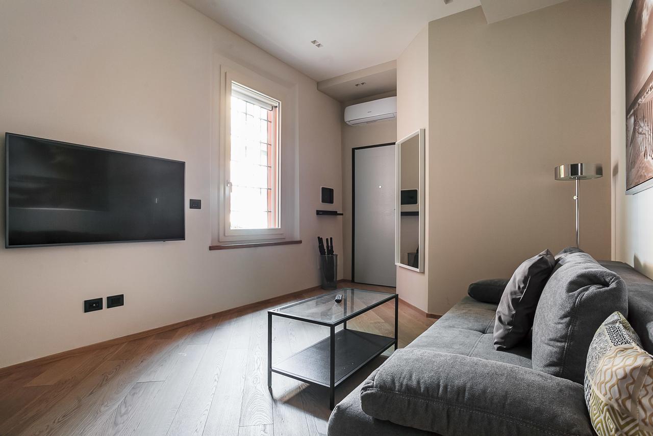Residence Rizzoli-Suites Apartments Болонья Екстер'єр фото