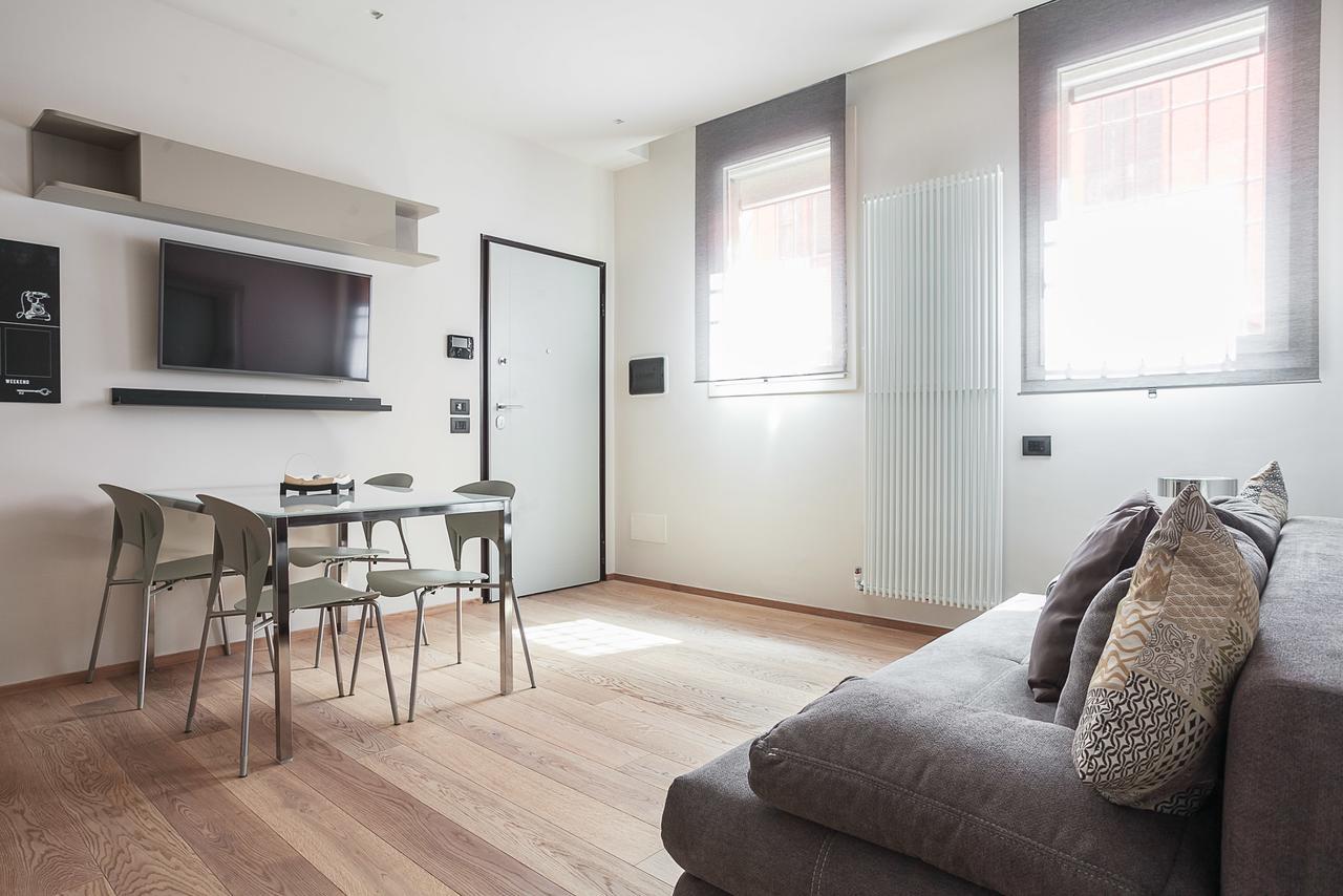 Residence Rizzoli-Suites Apartments Болонья Екстер'єр фото