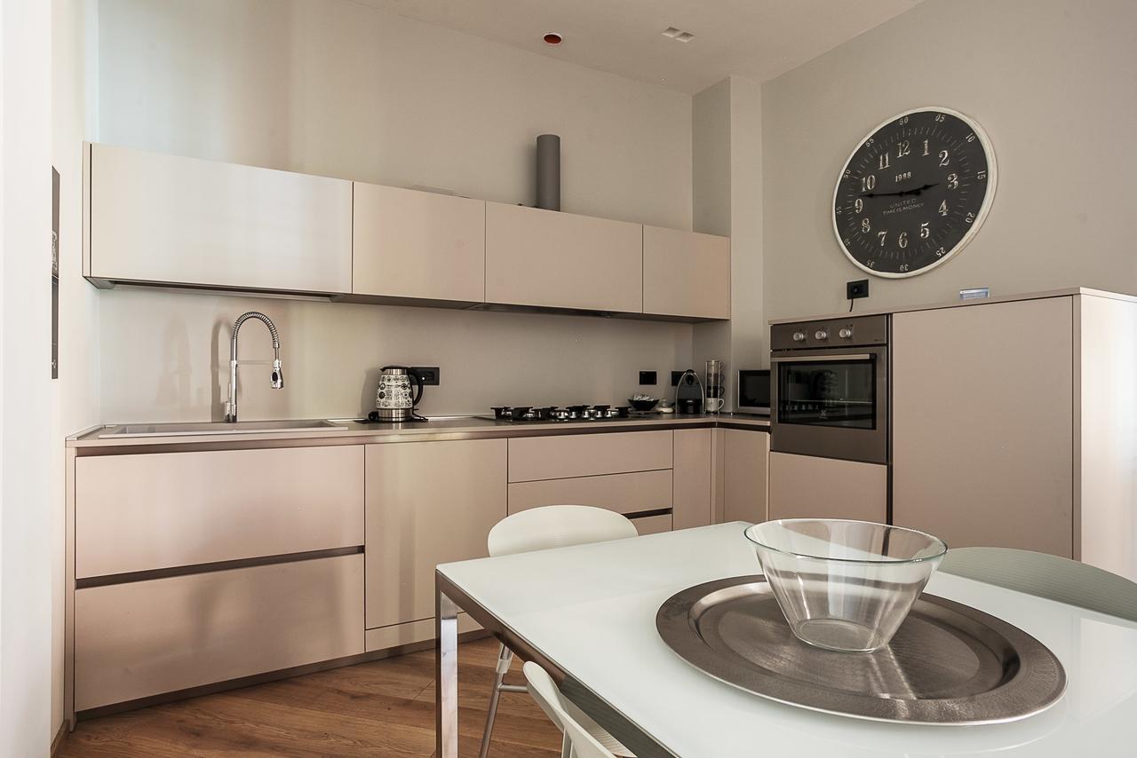 Residence Rizzoli-Suites Apartments Болонья Екстер'єр фото